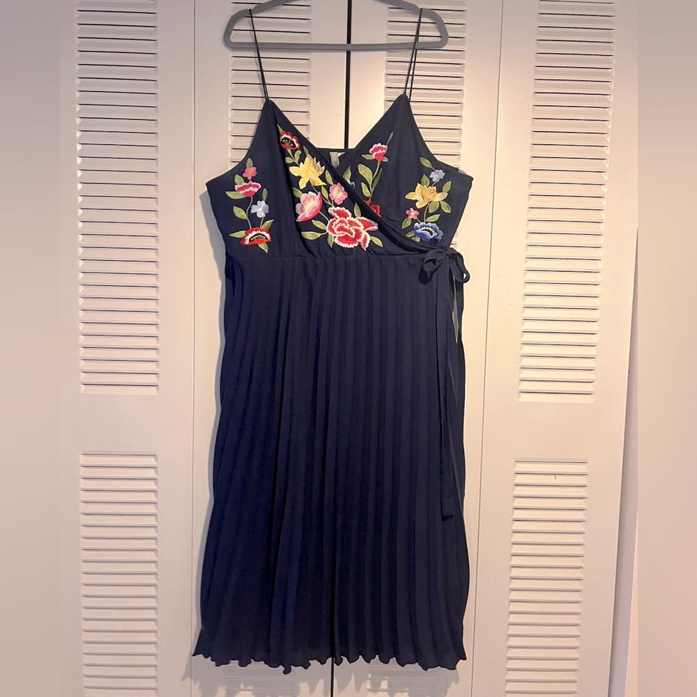Embroidered Pleated Midi Dress | Wedding Guest | Worn Twice | 20 | ASOS
